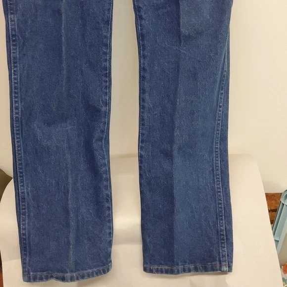Wrangler 13MWZ men's size 36 x34 jeans EUC - Picture 2 of 6